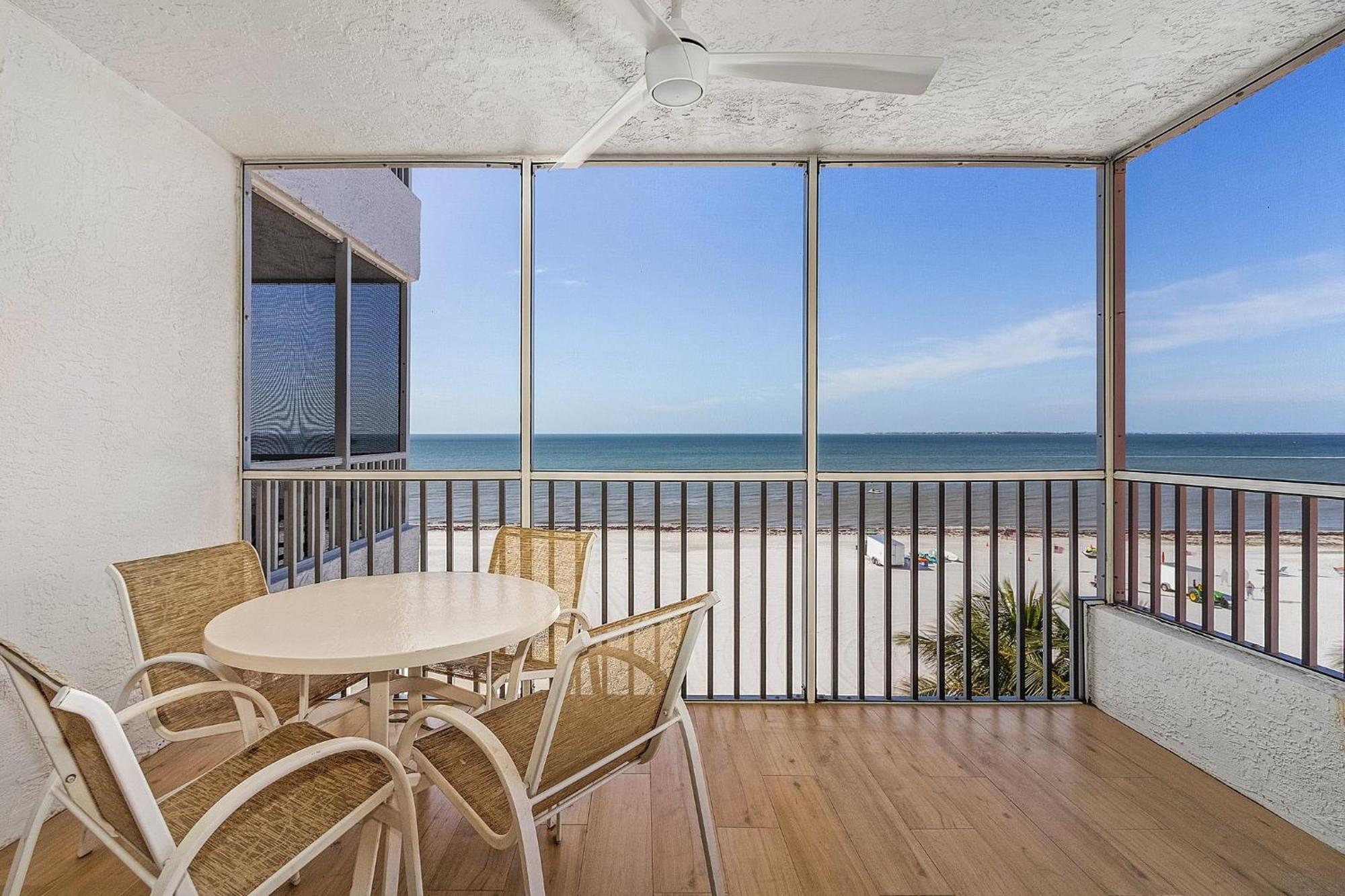 Welcome To Beach Villa'S # 406 Vacation Rental - 250 Estero Blvd Condo Fort Myers Beach Esterno foto